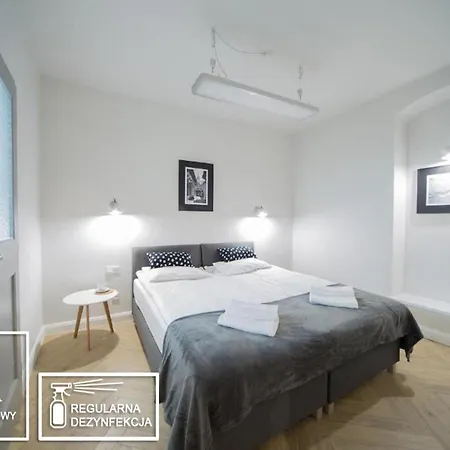 M5 Main Square Stylish One Bedroom Krakow Exterior photo