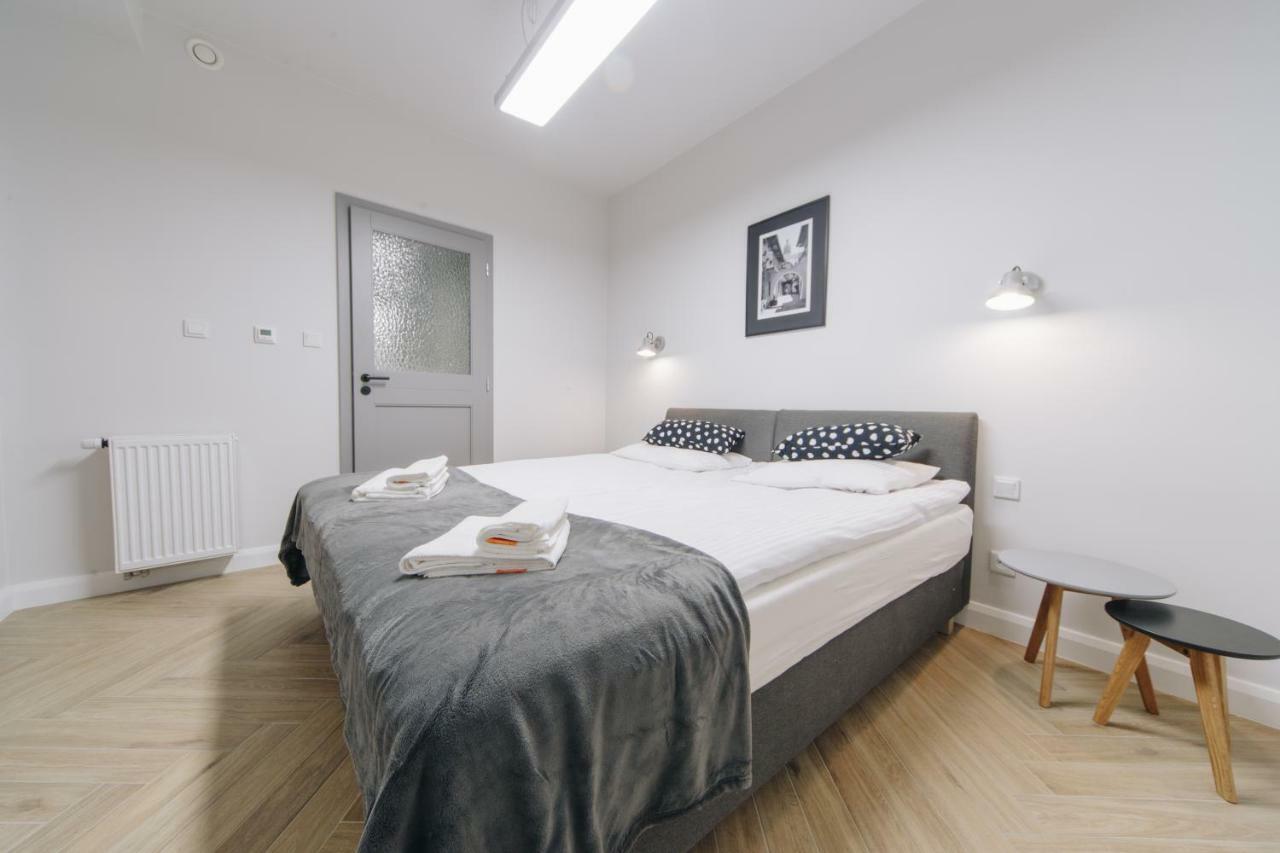 M5 Main Square Stylish One Bedroom Апартаменти Краків