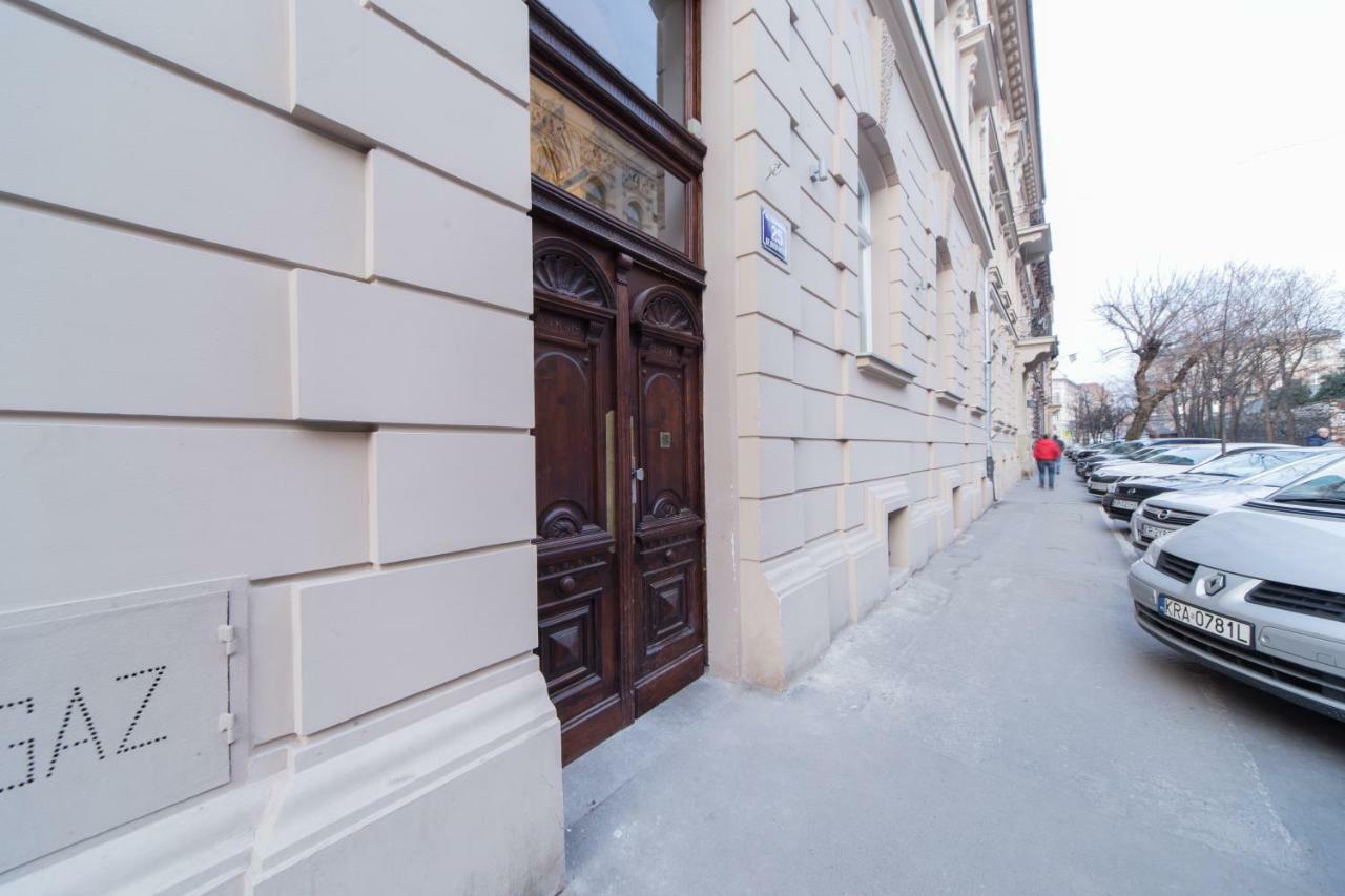 M5 Main Square Stylish One Bedroom Апартаменти *
